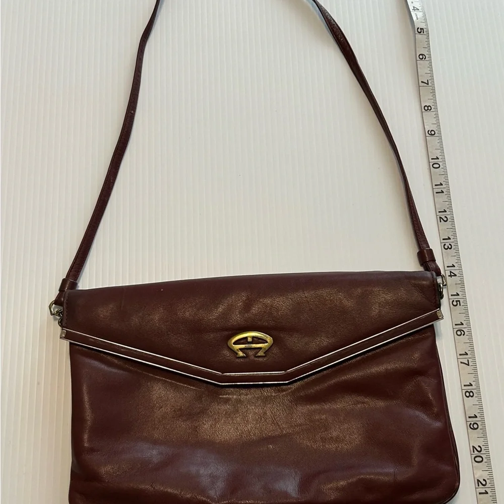 Etienne Aigner Vintage Burgundy Monogram Purse With Strap - Picture 3 of 12